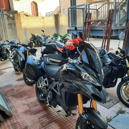 Tortoli' Δωμάτια σε οικογενειακή κατοικία *